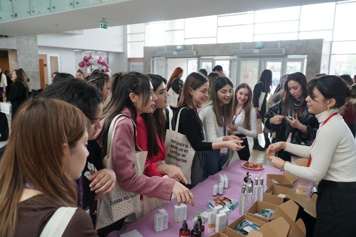 Dermocapsule Congress from Altınbaş Pharmacy Club