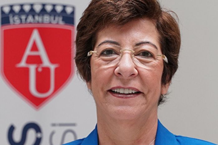 “Teknolojiye teslim olan değil, teknolojiyle anlam bulan insanlara ihtiyacımız var”