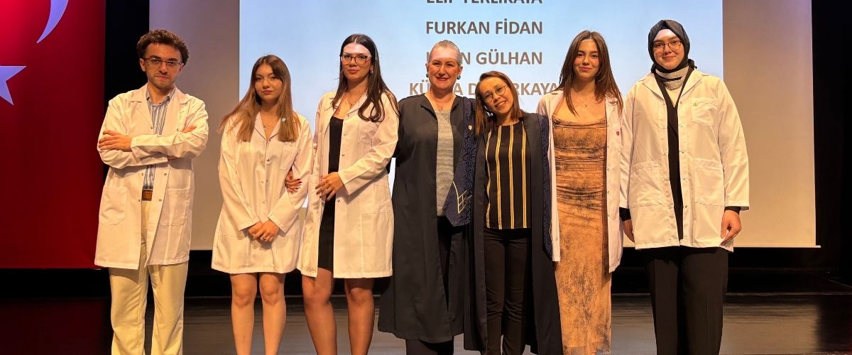 Beyaz önlük heyecanında sıra Eczacılık Fakültemizde!